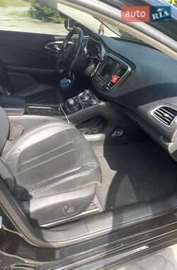 Седан Chrysler 200 2014 в 