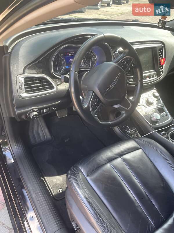 Седан Chrysler 200 2014 в Шепетовке
