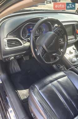 Седан Chrysler 200 2014 в 