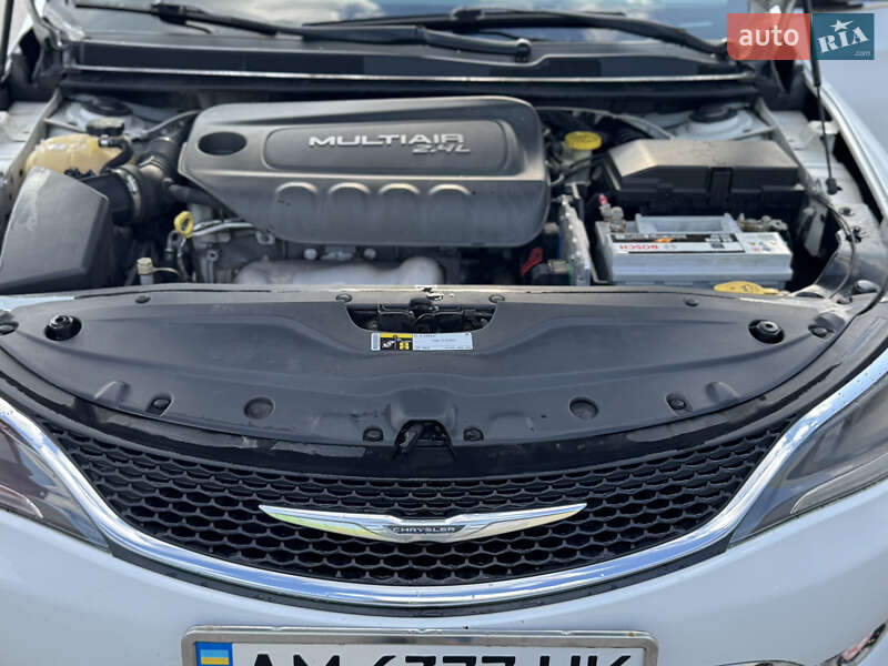 Седан Chrysler 200 2014 в Житомире