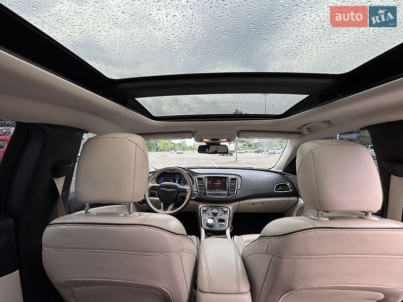 Седан Chrysler 200 2014 в Киеве