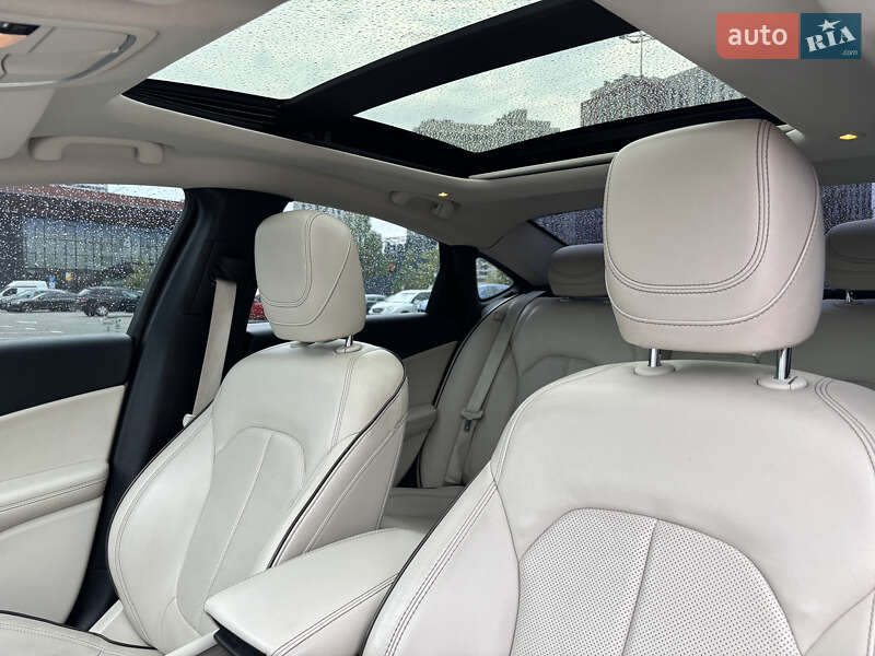 Седан Chrysler 200 2014 в Киеве