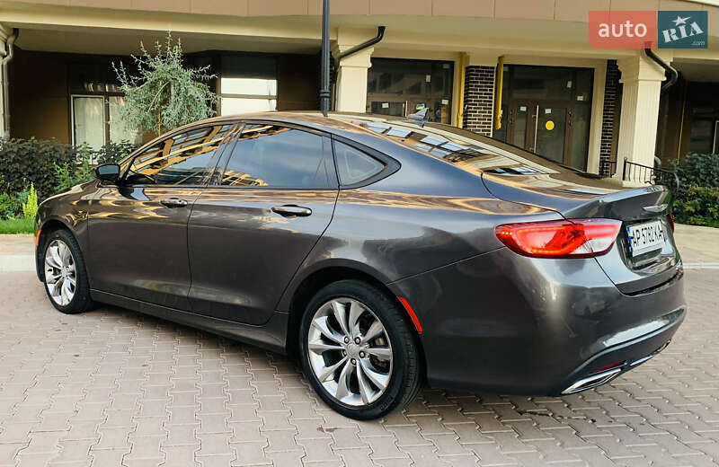 Седан Chrysler 200 2015 в Киеве