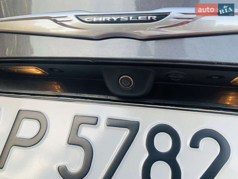 Седан Chrysler 200 2015 в Киеве