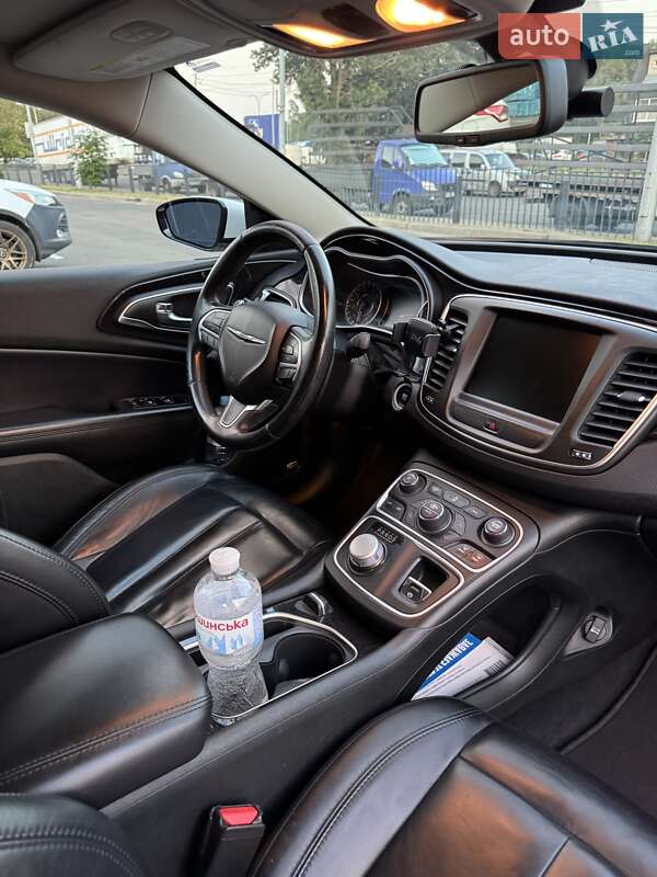 Седан Chrysler 200 2014 в Киеве