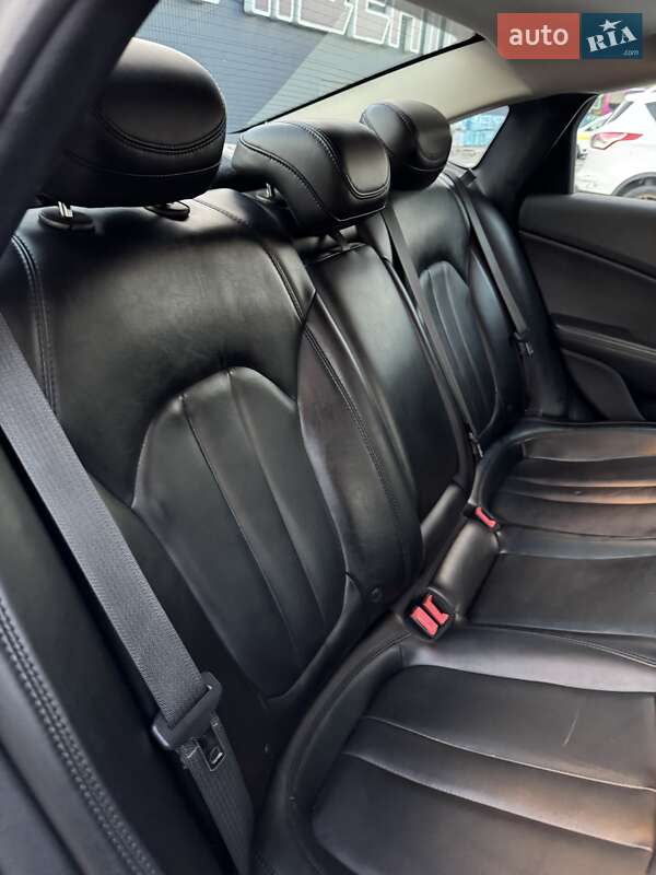 Седан Chrysler 200 2014 в Киеве