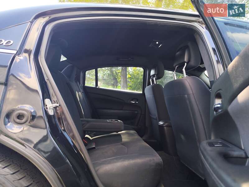 Седан Chrysler 200 2012 в Киеве