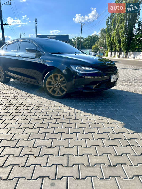 Седан Chrysler 200 2014 в 