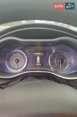 Седан Chrysler 200 2016 в 
