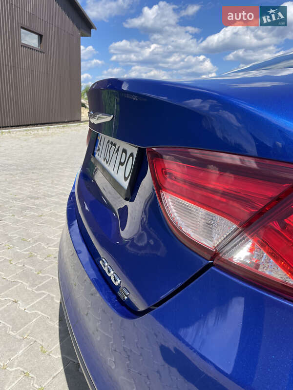 Седан Chrysler 200 2015 в Буче