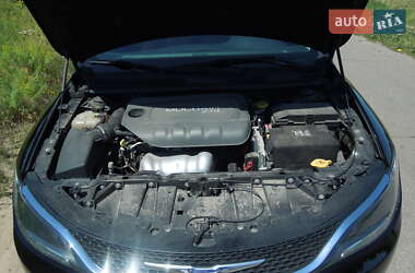 Седан Chrysler 200 2014 в 