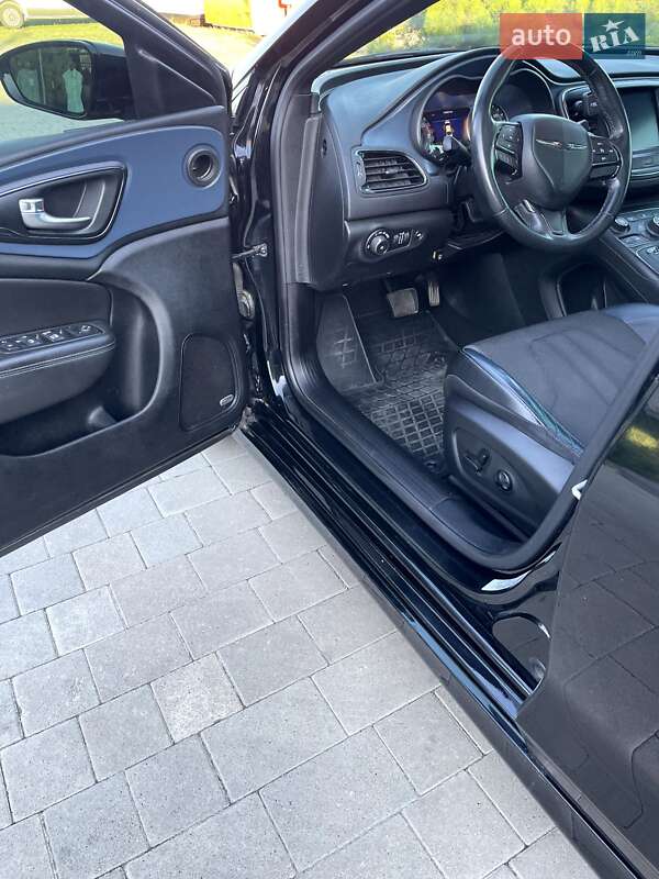 Седан Chrysler 200 2015 в Хмельницькому фото 33 Седан Chrysler 200 2015 в Хмельницькому