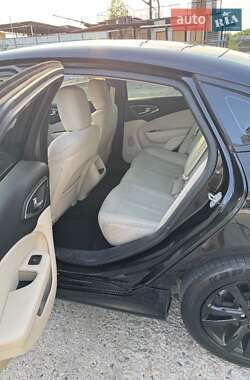 Седан Chrysler 200 2015 в Запоріжжі