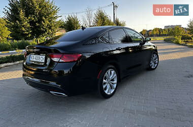 Седан Chrysler 200 2015 в Киеве