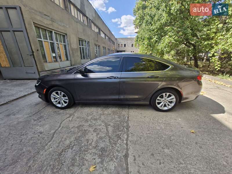 Седан Chrysler 200 2016 в Запорожье