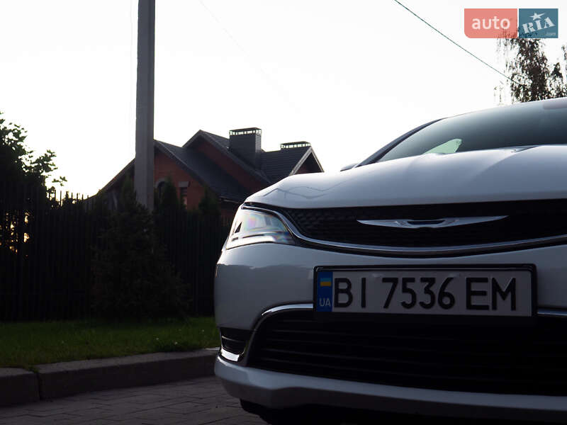 Седан Chrysler 200 2014 в Кременчуге