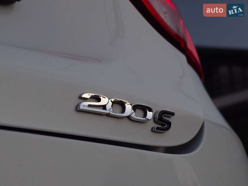 Седан Chrysler 200 2014 в Кременчуге
