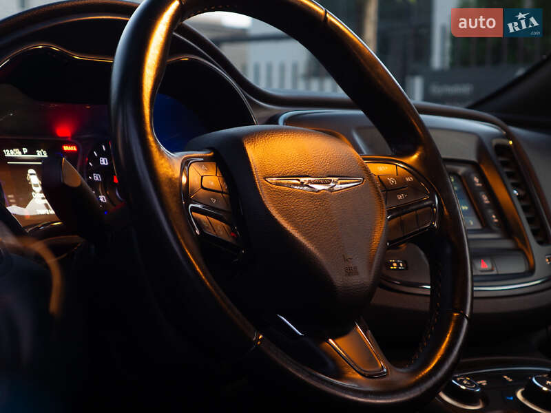 Седан Chrysler 200 2014 в Кременчуге