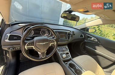 Седан Chrysler 200 2016 в 