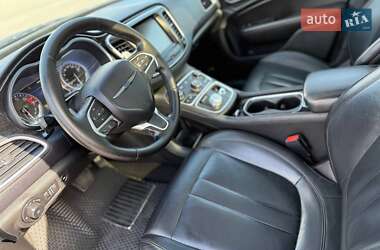 Седан Chrysler 200 2015 в 