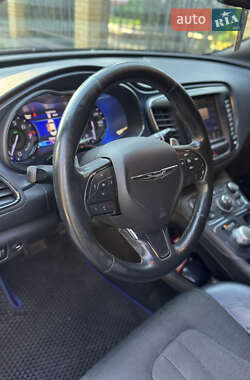 Седан Chrysler 200 2014 в 