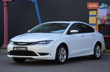 Седан Chrysler 200 2015 в 