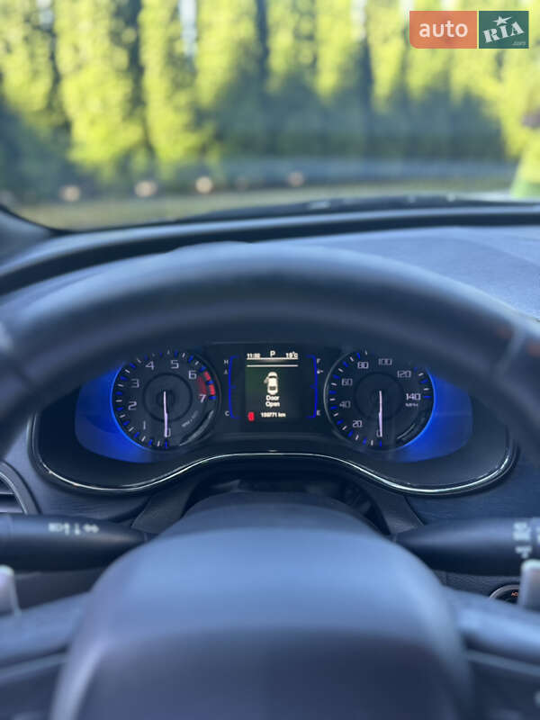 Седан Chrysler 200 2015 в Киеве