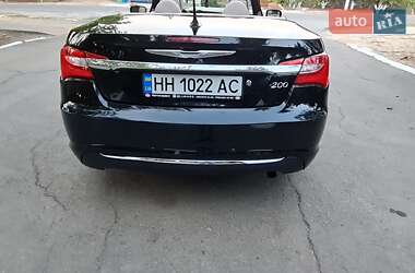 Кабриолет Chrysler 200 2012 в 