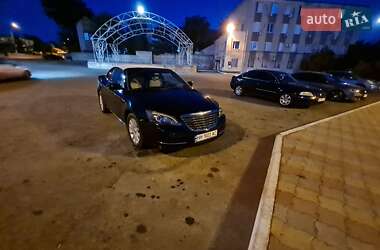 Кабриолет Chrysler 200 2012 в 