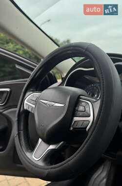 Седан Chrysler 200 2015 в 