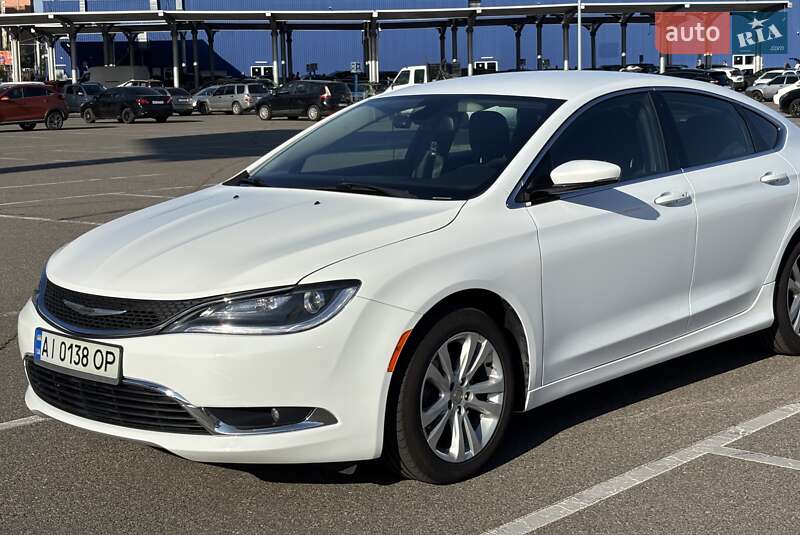 Chrysler 200 2015