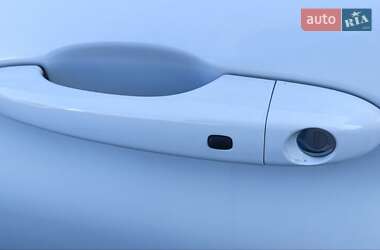 Седан Chrysler 200 2015 в 