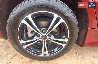 Седан Chrysler 200 2015 в 