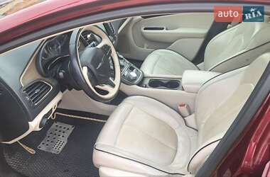 Седан Chrysler 200 2015 в 
