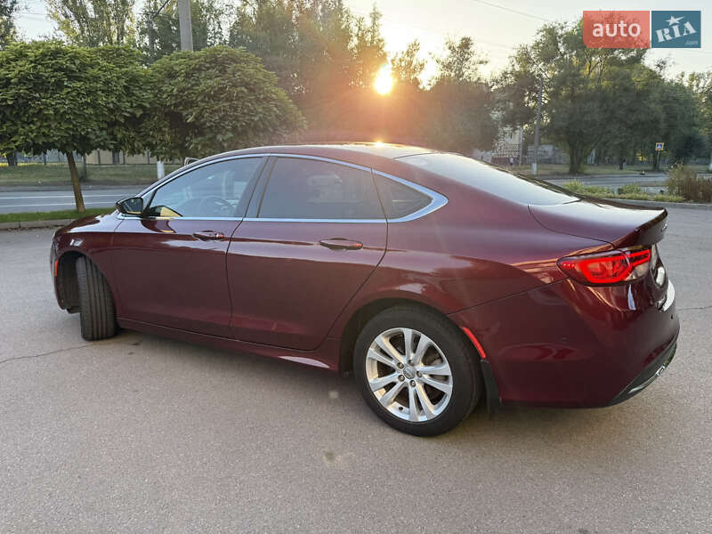 Седан Chrysler 200 2015 в Днепре
