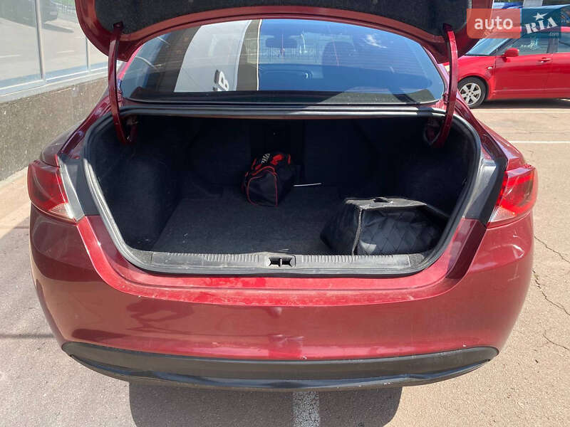Седан Chrysler 200 2015 в Киеве