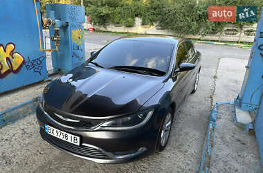 Седан Chrysler 200 2015 в 