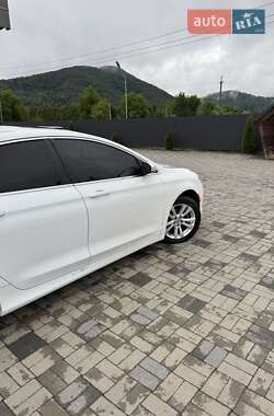 Седан Chrysler 200 2015 в 
