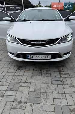 Седан Chrysler 200 2015 в 