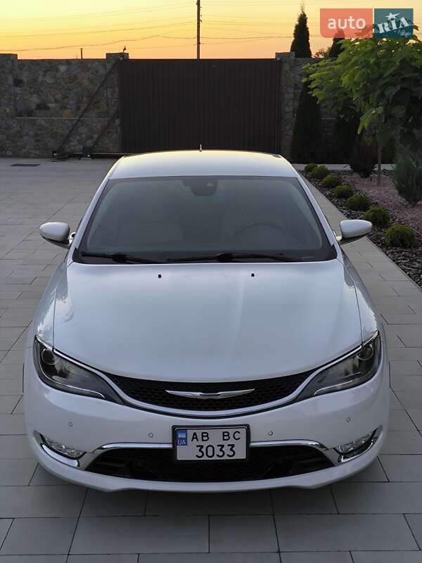Седан Chrysler 200 2014 в 