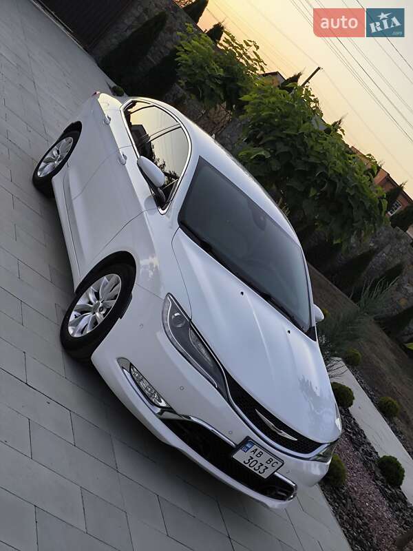 Седан Chrysler 200 2014 в Виннице