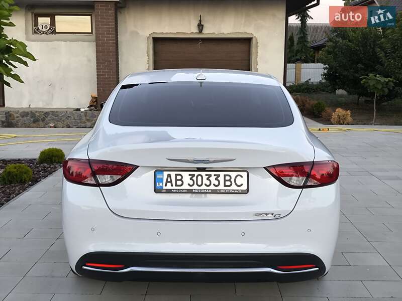 Седан Chrysler 200 2014 в Виннице