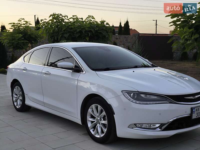 Седан Chrysler 200 2014 в Виннице