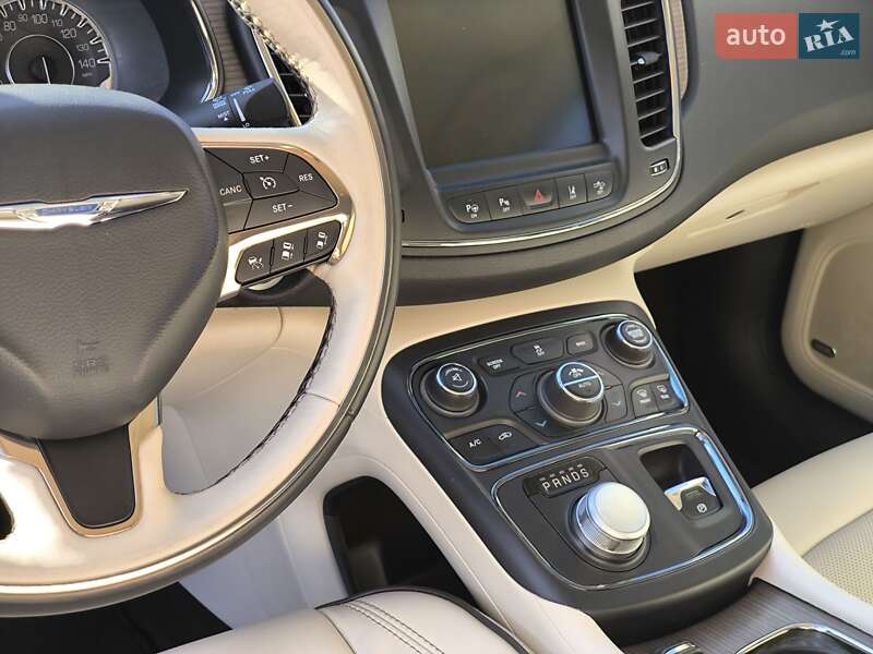 Седан Chrysler 200 2014 в Виннице