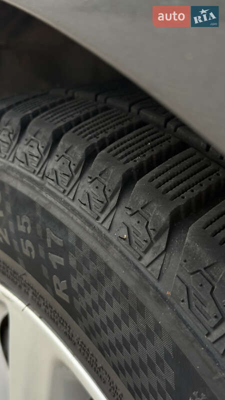 Седан Chrysler 200 2014 в Ровно