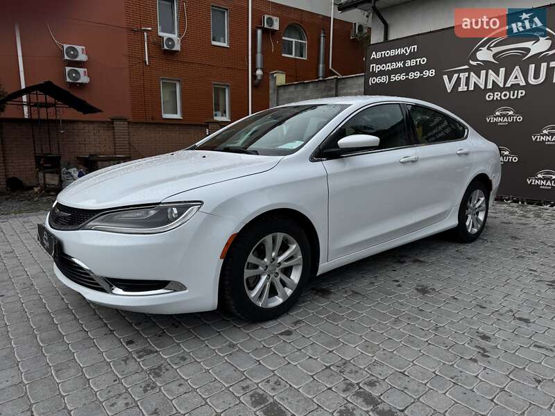 Седан Chrysler 200 2016 в Виннице