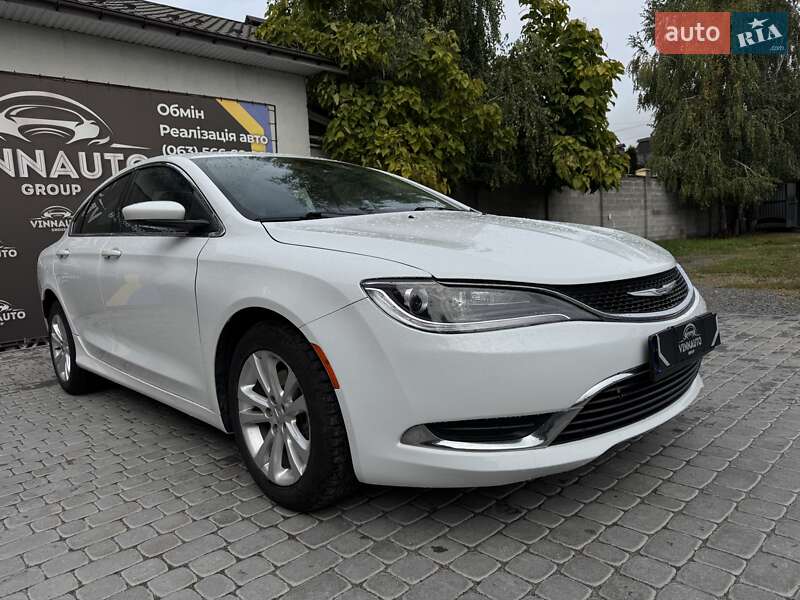 Седан Chrysler 200 2016 в Виннице