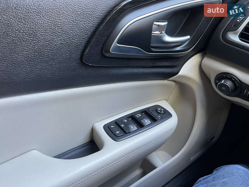Седан Chrysler 200 2015 в Полтаве фото 12 Седан Chrysler 200 2015 в Полтаве
