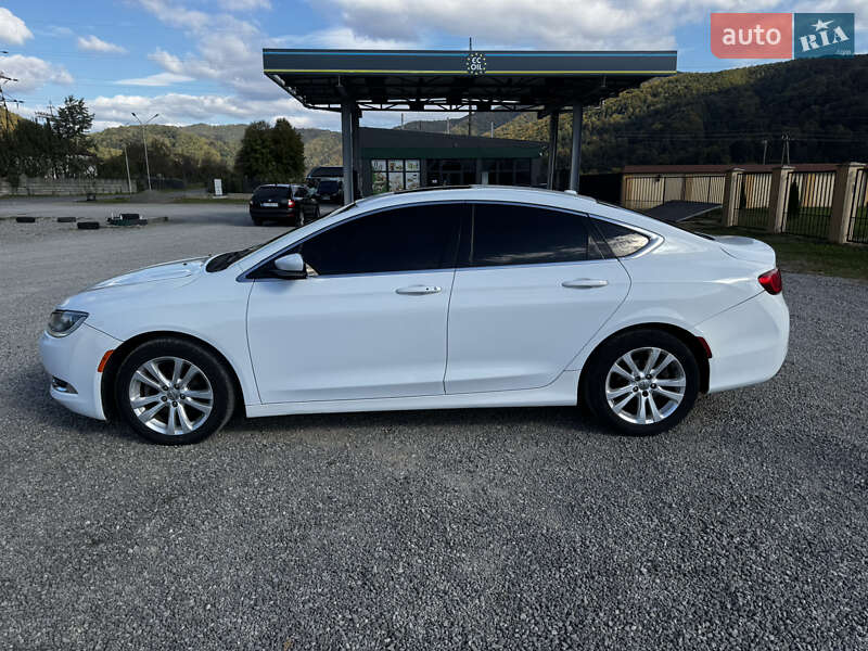 Седан Chrysler 200 2015 в Хусте