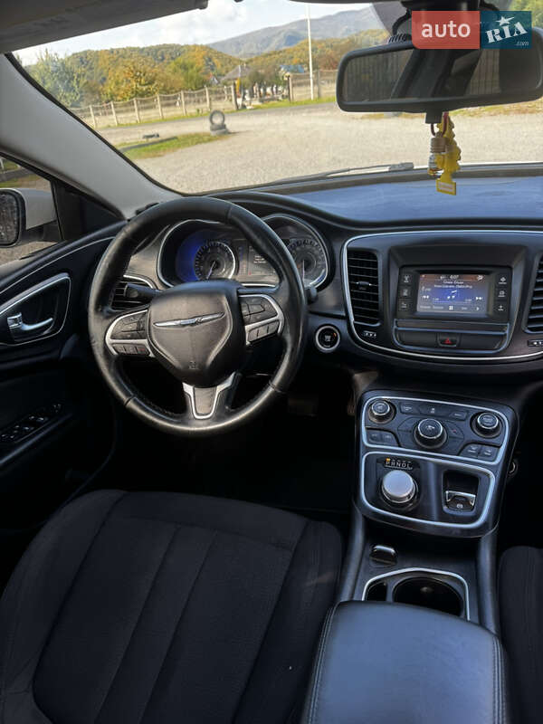 Седан Chrysler 200 2015 в Хусте